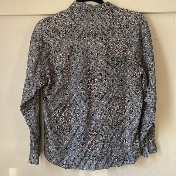 Vintage Tarazzia blue paisley long sleeve rayon button down top - Picture 6 of 6